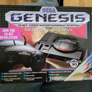 Mini Sega Genesis new in box 40 games downloaded on console